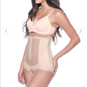 BelleFit Dual Closure Girdle Sz M